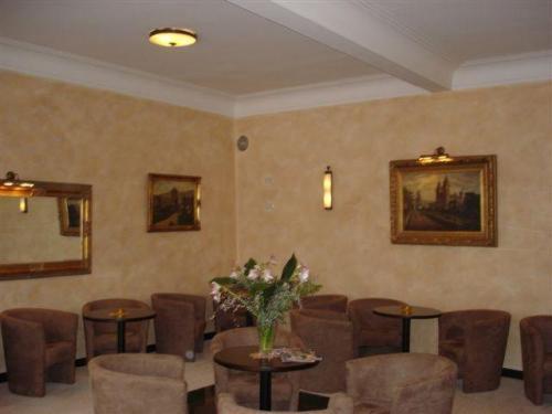 Rhein-Hotel Андернах Экстерьер фото